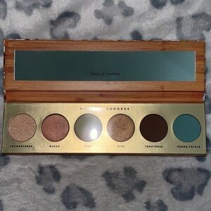 NEW butter LONDON Natural Goddess 6-shade eyeshadow palette.